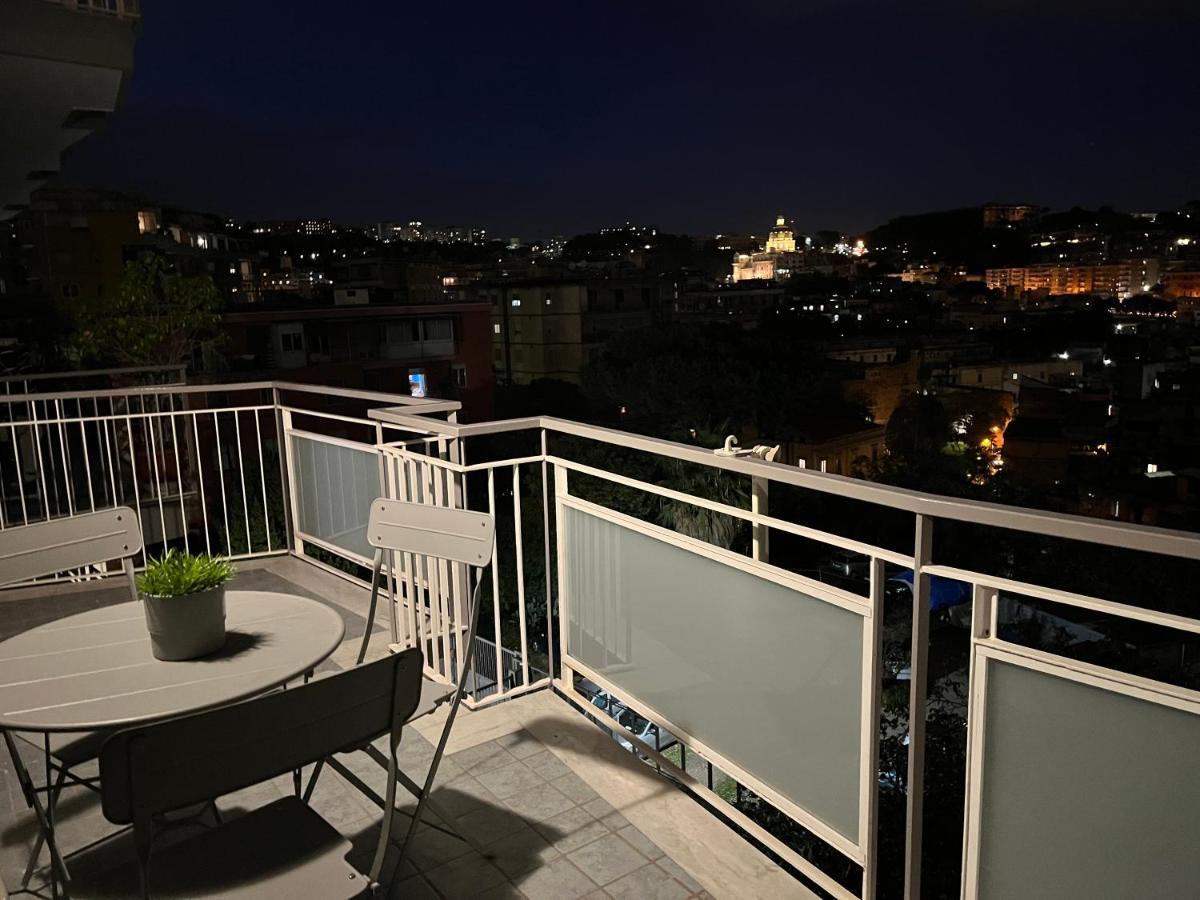 Balcony House Apartment Наполи Екстериор снимка